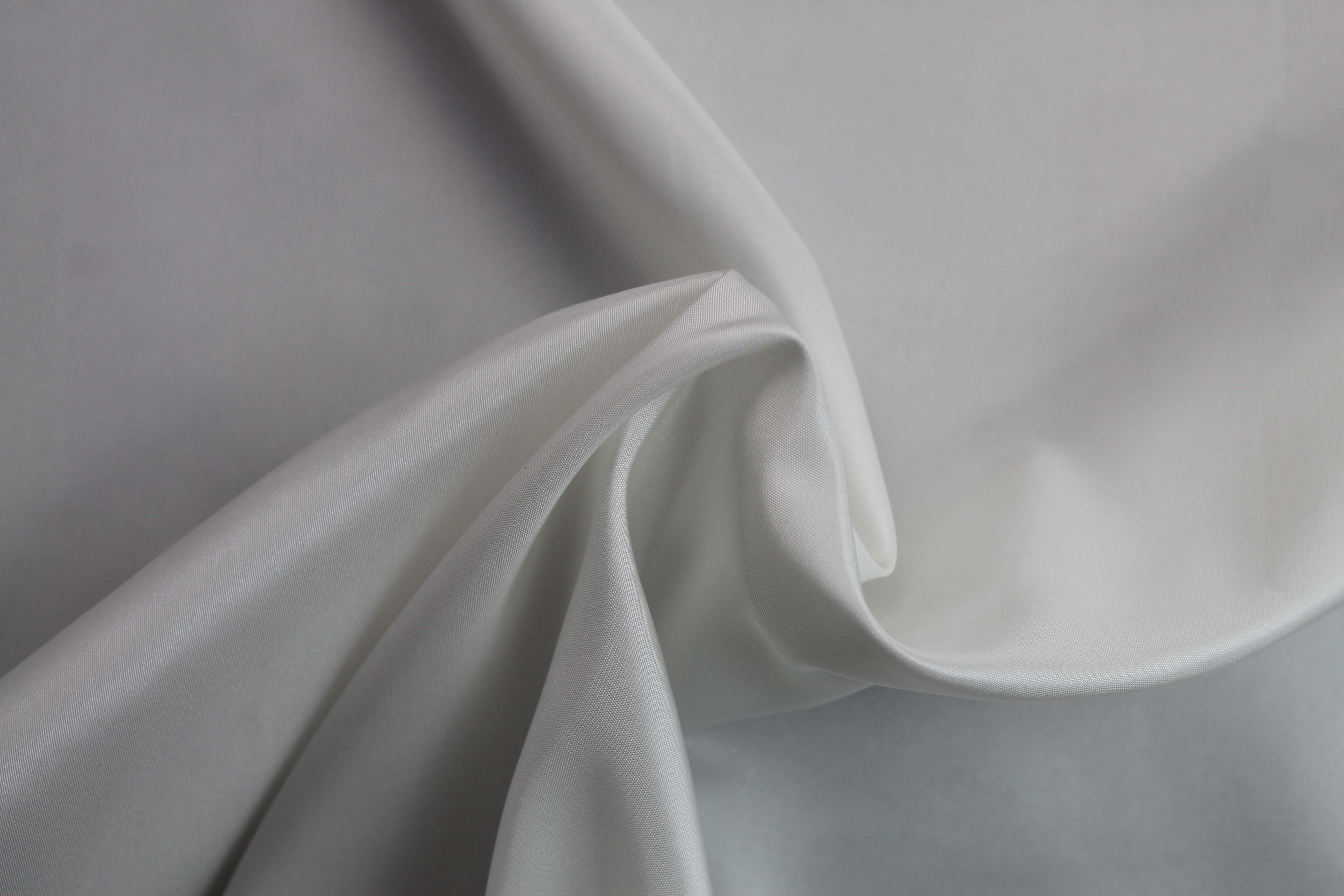 POLY TAFFETA - IVORY